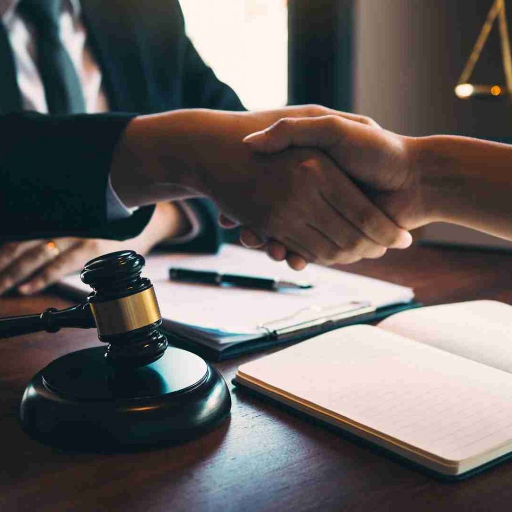 retoursclients spécialistes en droit des affaires